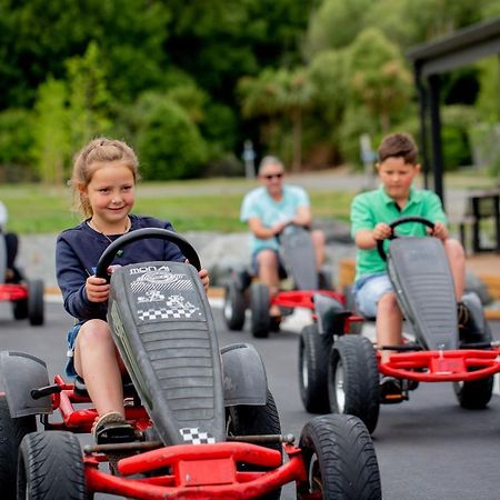 ホテル Hanmer Springs Top 10 Holiday Park エクステリア 写真